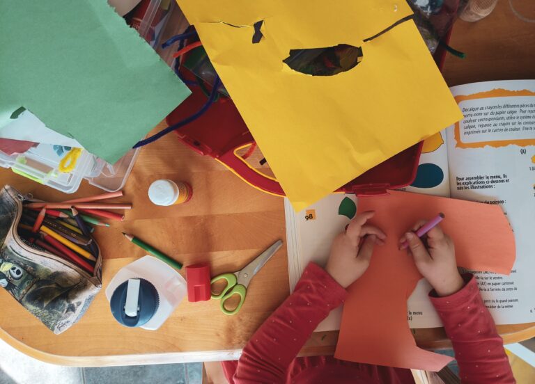 Kap Public Library offering craft and science projects at Dominion Street Park